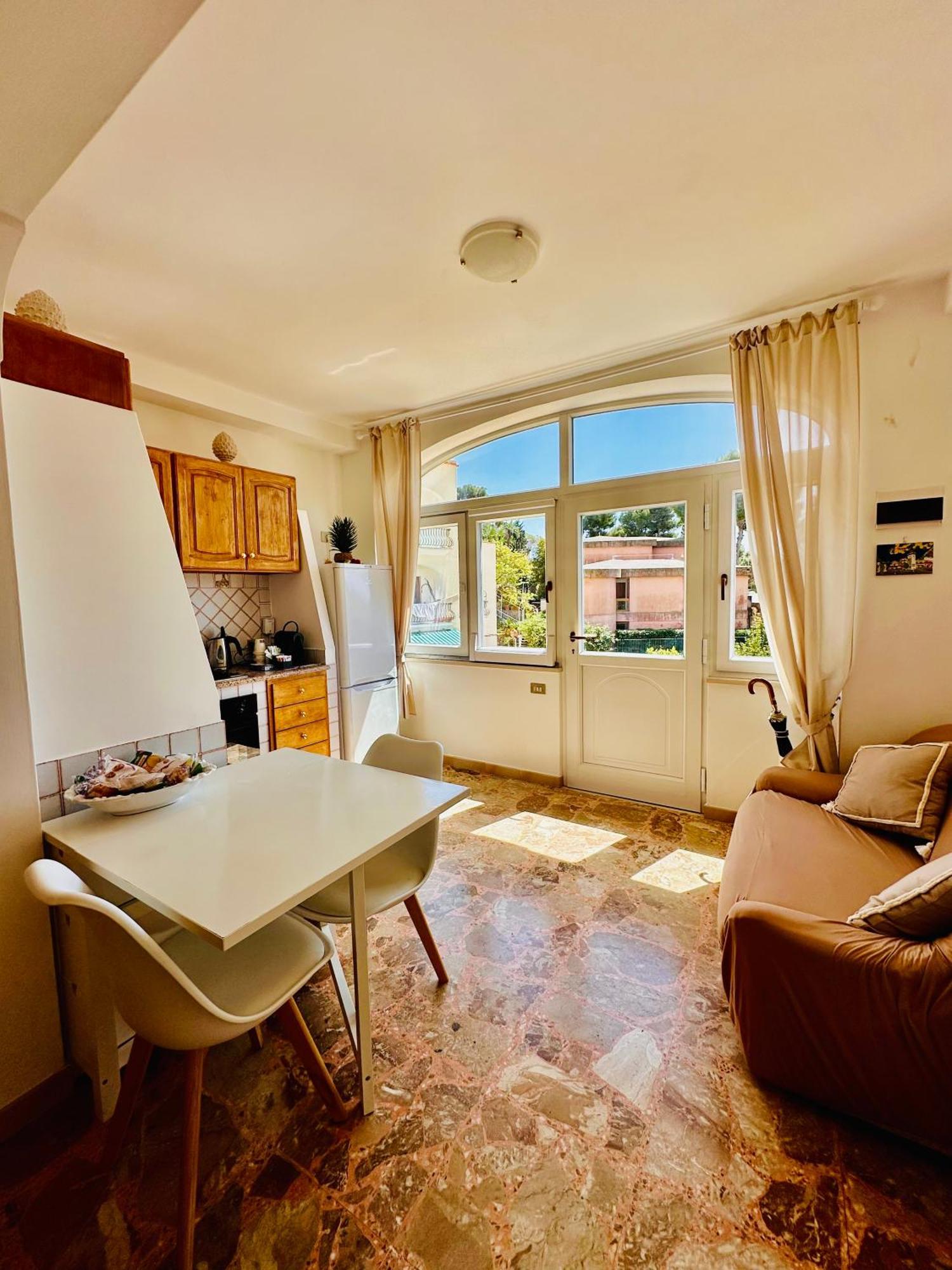 Vila Capri Joy Exteriér fotografie